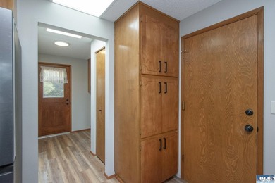 Move right into this beautifully remodeled 3 BR, 2 BA rambler - photo 12