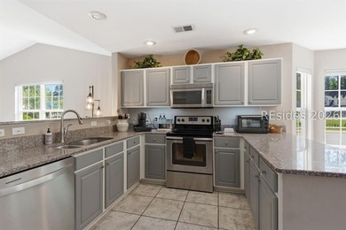This cozy 2-bedroom, 2-bath townhome is one of only five - photo 7