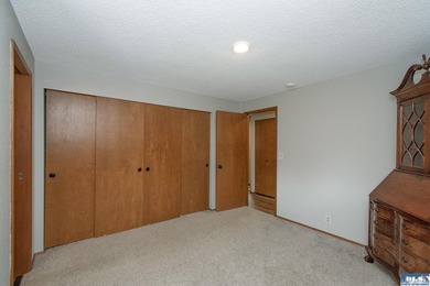 Move right into this beautifully remodeled 3 BR, 2 BA rambler - photo 18