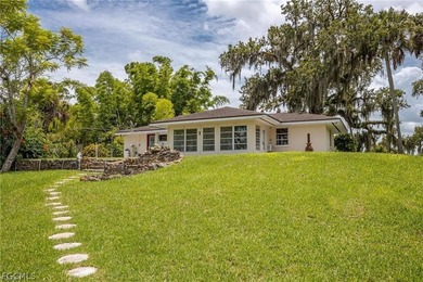 Enjoy Intracoastal riverfront living in the historic Ft. Denaud - photo 8