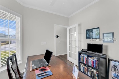 Welcome to this light and bright 3 bedroom, 3 bathroom Taft - photo 10