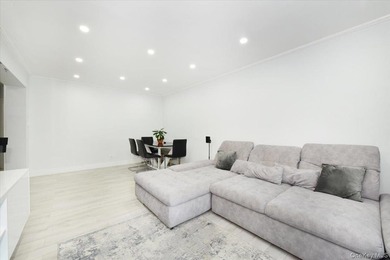 Welcome to this beautifully renovated 2-bedroom, 1-bath co-op - photo 12