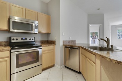 Come see this 3-bedroom, 2 bath, 1-car garage corner unit in one - photo 12