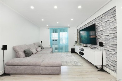Welcome to this beautifully renovated 2-bedroom, 1-bath co-op - photo 13