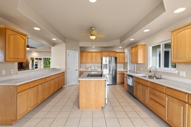 Located in the desirable Kona Vistas community, this - photo 14