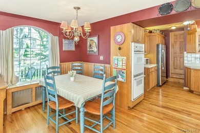 Nestled in the heart of Historic Broadway Flushing, this - photo 16