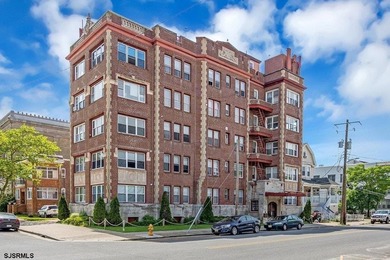 Beautifully updated condo just steps from the boardwalk and - photo 1