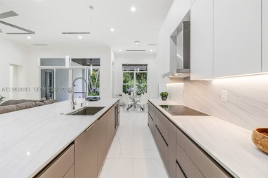 Outstanding new modern one story home in Biscayne Park. High end - photo 22