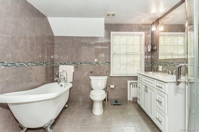 Nestled in the heart of Historic Broadway Flushing, this - photo 22