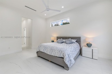 Outstanding new modern one story home in Biscayne Park. High end - photo 31