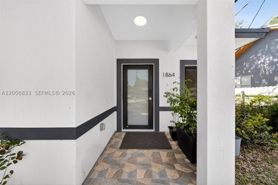 Newly built and meticulously maintained by its original owner - photo 2