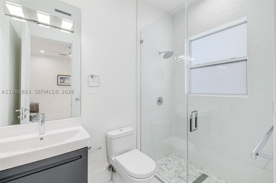 Outstanding new modern one story home in Biscayne Park. High end - photo 46