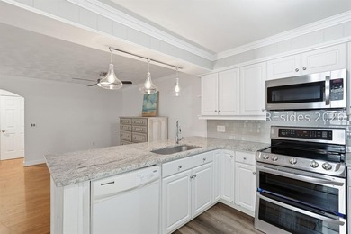 Island living at its finest! Welcome to this stunning 3BR/2BA - photo 3