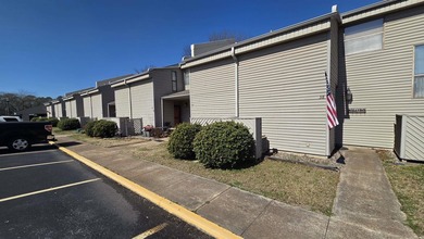 Greers Ferry Lake Condo For Sale in Fairfield Bay Arkansas