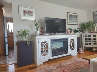 One-level living at its finest in Warwick! Don't miss the - photo 15