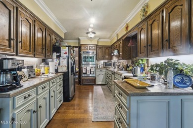 What a deal!! A Must Sell!! What a fabulous house in a most - photo 17