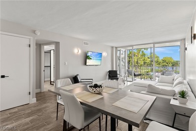Fully Remodeled & Beautifully Furnished Lakefront Living! - photo 8