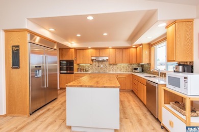 Panoramic Olympic Mountain views take center stage from this - photo 18