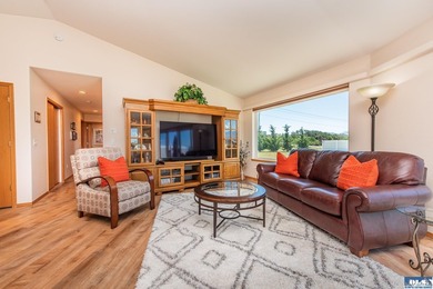 Panoramic Olympic Mountain views take center stage from this - photo 25