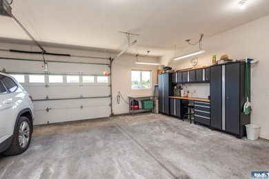 Panoramic Olympic Mountain views take center stage from this - photo 42