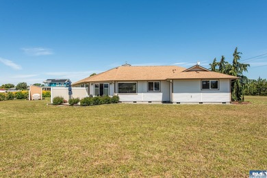 Panoramic Olympic Mountain views take center stage from this - photo 45