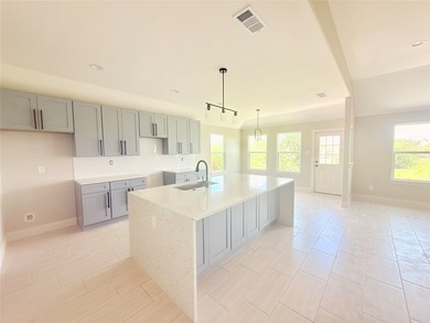 Don't miss this opportunity! This two-story, 4-bedroom, 3-bath - photo 7