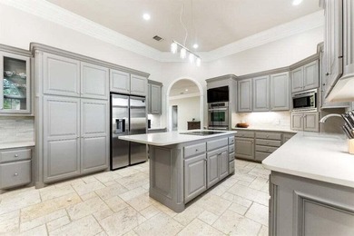 *New Class 4 Roof and New AC* Welcome to this stunning 5/4.5 + - photo 3