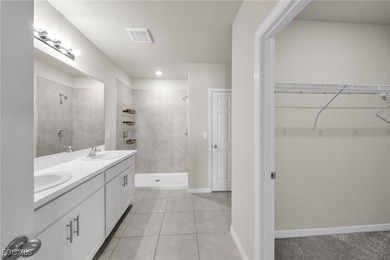 APPROVED SHORT SALE AT THE LISTED PRICE. Stunning newer home - photo 4