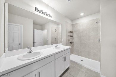 APPROVED SHORT SALE AT THE LISTED PRICE. Stunning newer home - photo 5