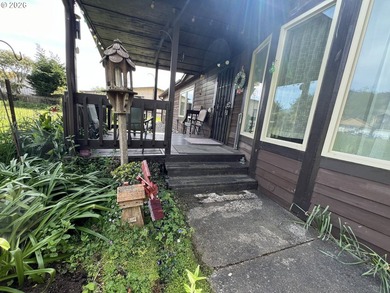 Most secluded for a mobile home park setting, a corner lot of a - photo 27