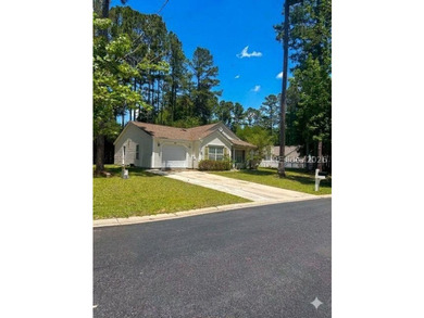 Under 300K and right in the heart of Bluffton! This single - photo 1