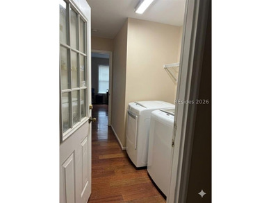 Under 300K and right in the heart of Bluffton! This single - photo 9