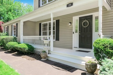 Welcome to this beautifully maintained 4-bedroom, 2.5-bath - photo 5