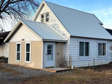 Yellowstone River Home For Sale in Big Timber Montana