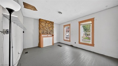 Not your typical cookie-cutter home. This 3-bedroom property is - photo 8