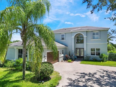 Fall in love with this magnificent 5 bedroom, 3 bath inground - photo 2