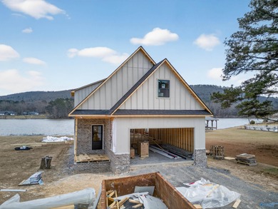 Neely Henry Lake Home For Sale in Rainbow City Alabama