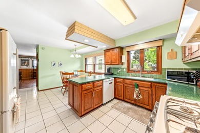 Tucked away on a quiet cul-de-sac in Walnut Knoll Estates, this - photo 11