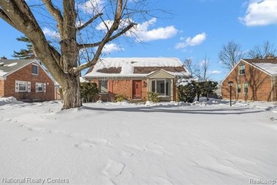 Sylvan Lake Home For Sale in Keego Harbor Michigan