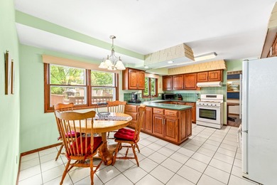 Tucked away on a quiet cul-de-sac in Walnut Knoll Estates, this - photo 13