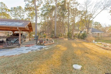 This stunning Satterwhite log home offers 2,550 square feet of - photo 13
