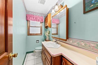 Tucked away on a quiet cul-de-sac in Walnut Knoll Estates, this - photo 15