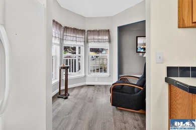 Built in 2001 and located in desirable Hendrickson Park, this - photo 18