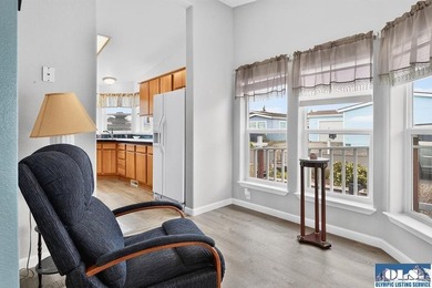Built in 2001 and located in desirable Hendrickson Park, this - photo 19