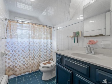 This one family colonial house newly renovated in 2017 , ideally - photo 20