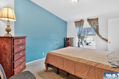 Built in 2001 and located in desirable Hendrickson Park, this - photo 27