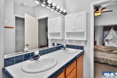 Built in 2001 and located in desirable Hendrickson Park, this - photo 30