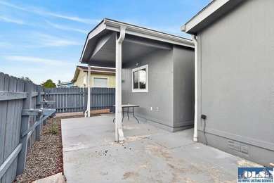 Built in 2001 and located in desirable Hendrickson Park, this - photo 35