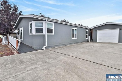 Built in 2001 and located in desirable Hendrickson Park, this - photo 39