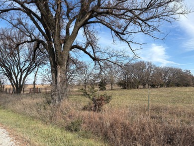 Lake Acreage For Sale in Buffalo, Kansas